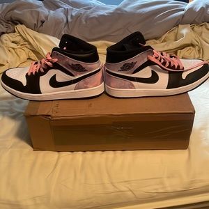 Jordan 1 Mid SE Zen Master DM1200-001